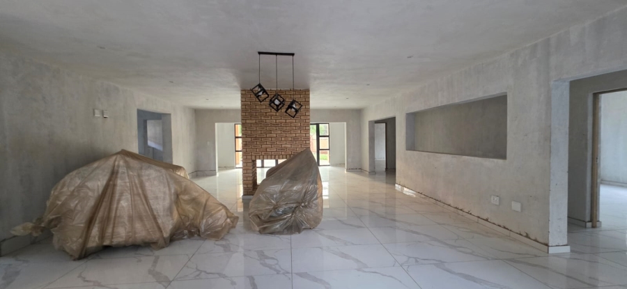 6 Bedroom Property for Sale in Buffelspoort Eco Estate North West